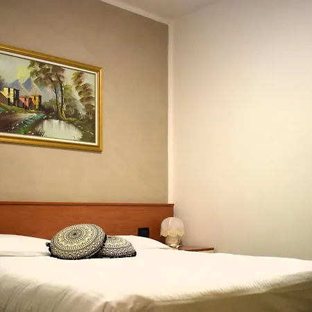 Canella Hotell 2*